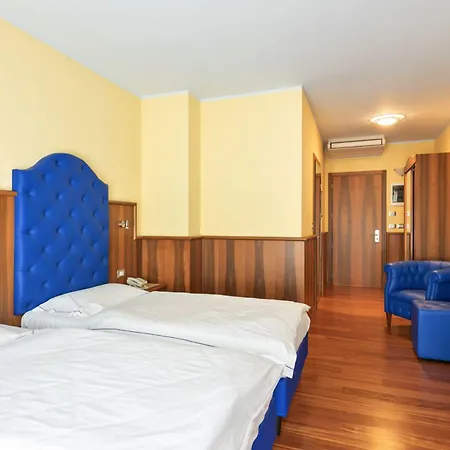 Internazionale Otel 4*