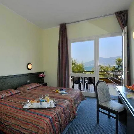 Internazionale Otel 4*
